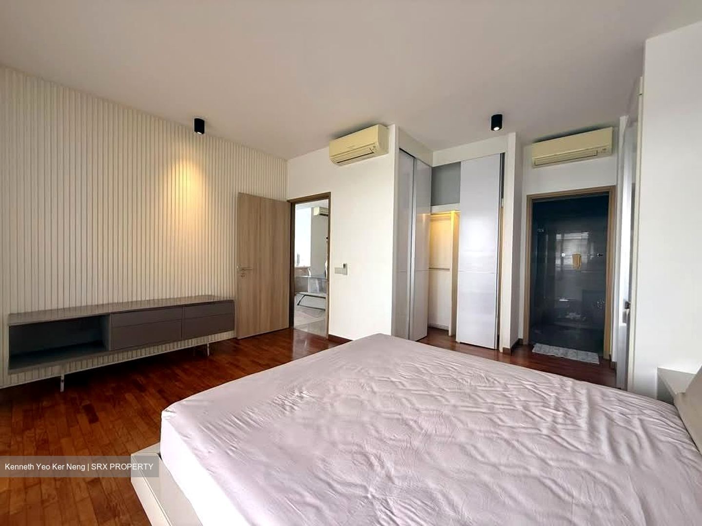 Waterfront Gold (D16), Condominium #582200071